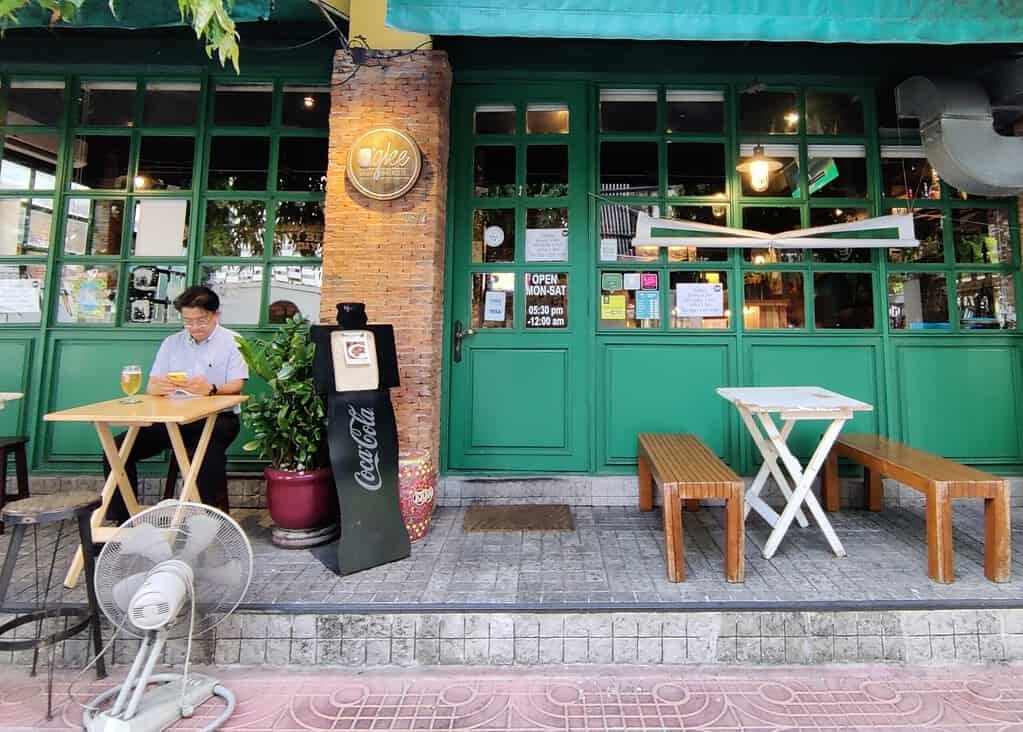 O'glee beer bar and restaurant in Bangkok Thailand