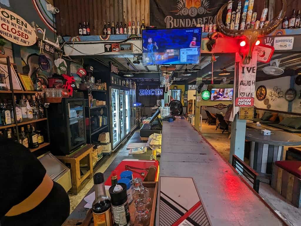 Inside the bar picture of Zinc 101 in Bangkok Thailand