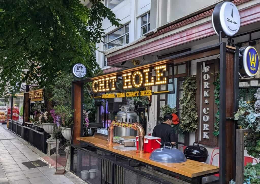 Chit Hole Silom, local craft beer, picture by Bangkok Beer Guide